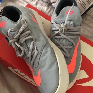 Woman’Syouth Nike KD Sneakers